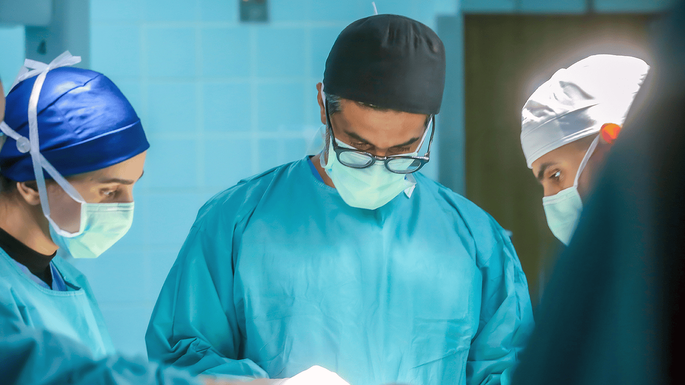 KFSHRC marca un hito: primera cirugía robótica cerebral